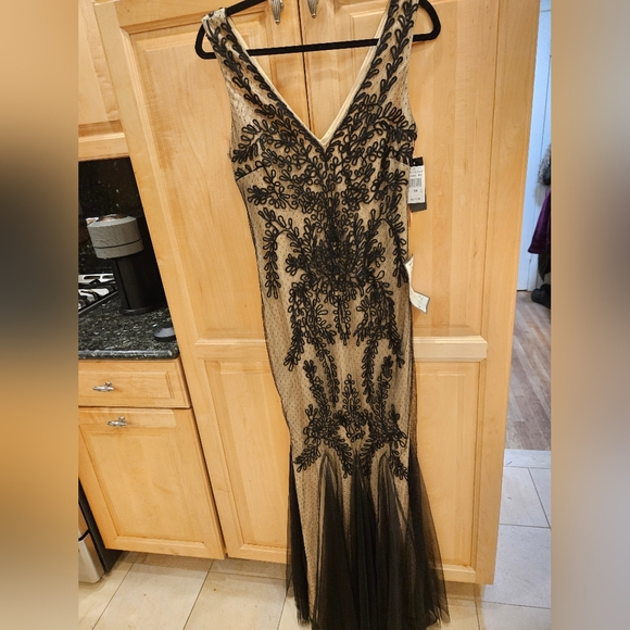 Betsy & Adam Soutache Mermaid Evening Dress Size 10 NWT 279$ A19462 - Picture 5 of 11